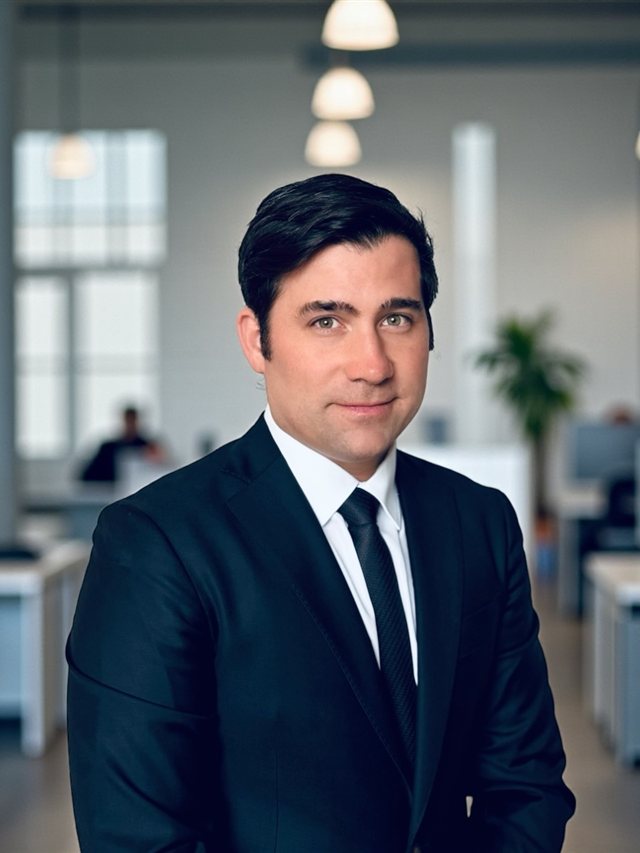 Michael Barba, Chief Business Development Officer